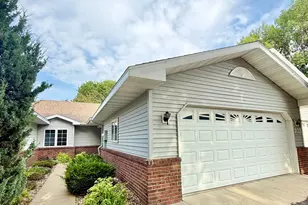 103 Raven Ct, Mankato, MN 56001 - Photo 1