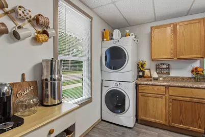465 W Spruce Street, Chippewa Falls, WI 54729 - Photo 25