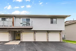 3290 Greenbrier St, Vadnais Heights, MN 55127 - Photo 3