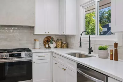 5516 Warden Avenue, Edina, MN 55436 - Photo 17