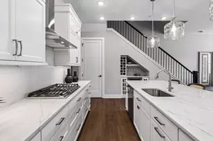 9206 Avienda Way, Chanhassen, MN 55317 - Photo 23