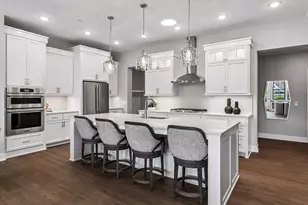 9206 Avienda Way, Chanhassen, MN 55317 - Photo 17