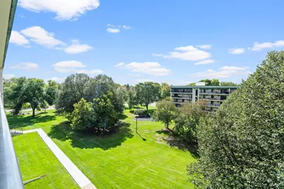 10501 Cedar Lake Road #512, Minnetonka, MN 55305 - Photo 27