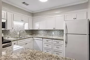 7227 W Franklin Ave, Saint Louis Park, MN 55426 - Photo 5
