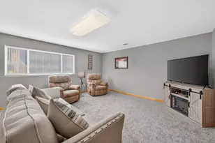 20365 Eidelweiss St NW, Oak Grove, MN 55011 - Photo 37