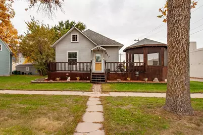 617 Nebraska Avenue, Breckenridge, MN 56520 - Photo 1