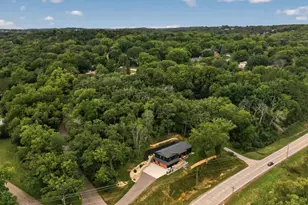 1810 Mayowood Rd SW, Rochester, MN 55902 - Photo 3