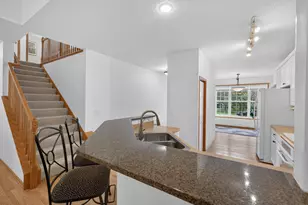 3896 Darling Dr, Woodbury, MN 55125 - Photo 5
