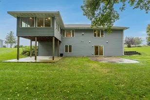 102 Loraine Dr, Lake Crystal, MN 56055 - Photo 41