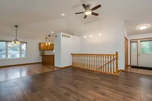 102 Loraine Dr, Lake Crystal, MN 56055 - Photo 7