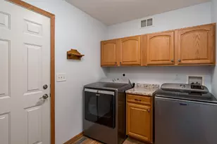 102 Loraine Dr, Lake Crystal, MN 56055 - Photo 17