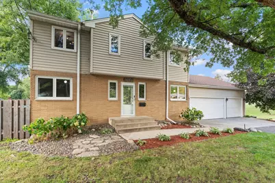 4051 Brunswick Avenue N, Crystal, MN 55422 - Photo 3