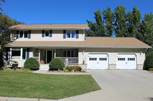 1709 Little John Ct, Thief River Falls, MN 56701 - Photo 5
