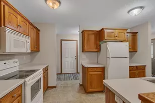 606 Graceview Dr, Saint Joseph, MN 56374 - Photo 7