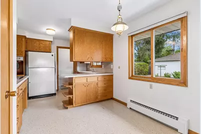 202 Ash Street W, South Saint Paul, MN 55075 - Photo 13
