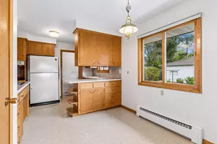 202 Ash St W, South Saint Paul, MN 55075 - Photo 13
