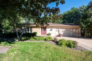 2 Capri Dr, Mankato, MN 56001 - Photo 1