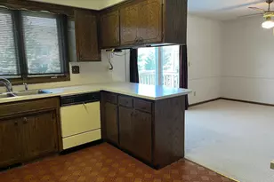 4459 Urbandale Ct N, Plymouth, MN 55446 - Photo 9