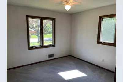 4459 Urbandale Court N, Plymouth, MN 55446 - Photo 17