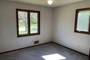 4459 Urbandale Ct N, Plymouth, MN 55446 - Photo 17