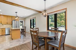 13008 Lakeview Dr Dr, Burnsville, MN 55337 - Photo 9