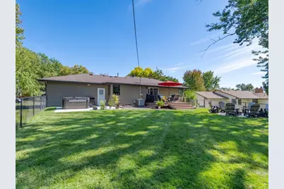 13008 Lakeview Drive Drive, Burnsville, MN 55337 - Photo 33