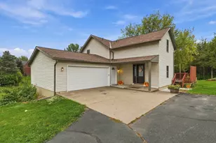 858 Bradley Dr, Hudson, WI 54016 - Photo 25
