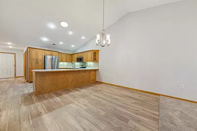 153 S Elm Street, Belle Plaine, MN 56011 - Photo 7