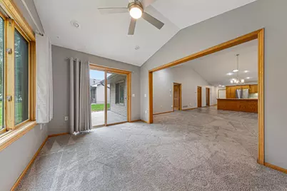 153 S Elm Street, Belle Plaine, MN 56011 - Photo 11