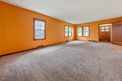 613 S Broadway Street, New Ulm, MN 56073 - Photo 3