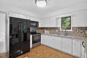 9829 105th Ave N, Maple Grove, MN 55369 - Photo 5