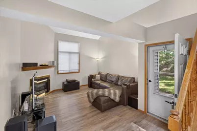 2583 Lockwood Drive, Mendota Heights, MN 55120 - Photo 9