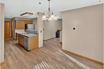 2583 Lockwood Drive, Mendota Heights, MN 55120 - Photo 13