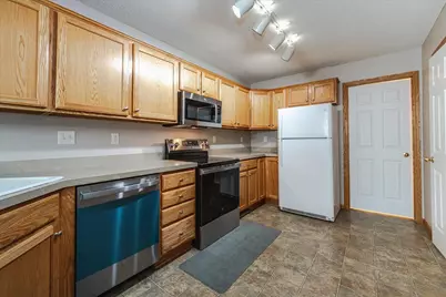 8334 Delaney Drive, Inver Grove Heights, MN 55076 - Photo 15