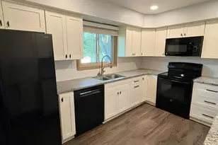 262 Demar Ave, Shoreview, MN 55126 - Photo 5