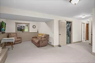 1142 Parkview Ln, Eagan, MN 55123 - Photo 33