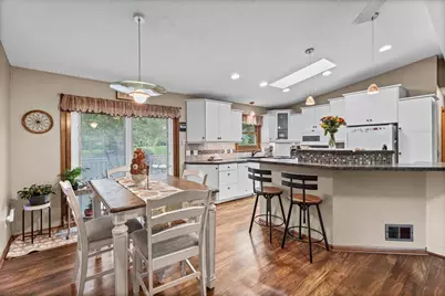 1142 Parkview Lane, Eagan, MN 55123 - Photo 15