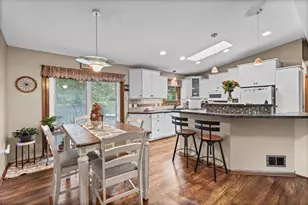 1142 Parkview Ln, Eagan, MN 55123 - Photo 15