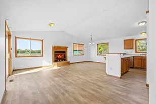 410 Camelia Dr, Clayton, WI 54004 - Photo 5