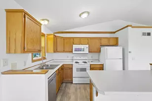410 Camelia Dr, Clayton, WI 54004 - Photo 13