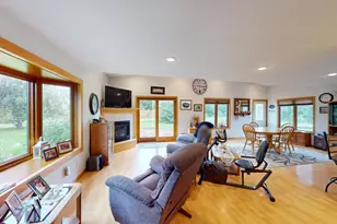 54732 110th St, Wells, MN 56097 - Photo 5