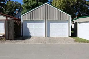 820 Horace Ave N, Thief River Falls, MN 56701 - Photo 7