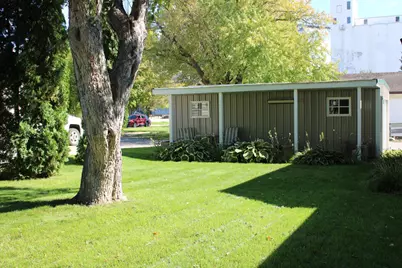 820 Horace Avenue N, Thief River Falls, MN 56701 - Photo 3