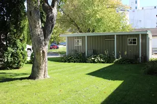 820 Horace Ave N, Thief River Falls, MN 56701 - Photo 3