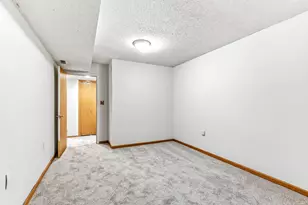 762 Elrene Ct, Eagan, MN 55123 - Photo 19