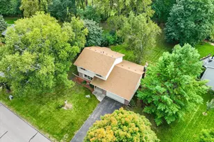 13209 Sheffield Curve, Minnetonka, MN 55305 - Photo 3