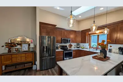 1202 Oak Drive, Montevideo, MN 56265 - Photo 11