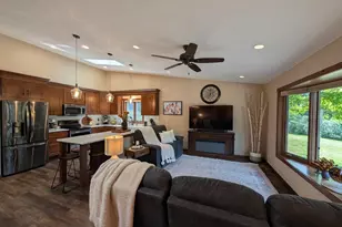 1202 Oak Dr, Montevideo, MN 56265 - Photo 7