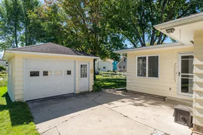 443 Harrison Avenue, North Mankato, MN 56003 - Photo 29