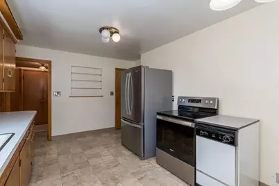 443 Harrison Avenue, North Mankato, MN 56003 - Photo 11